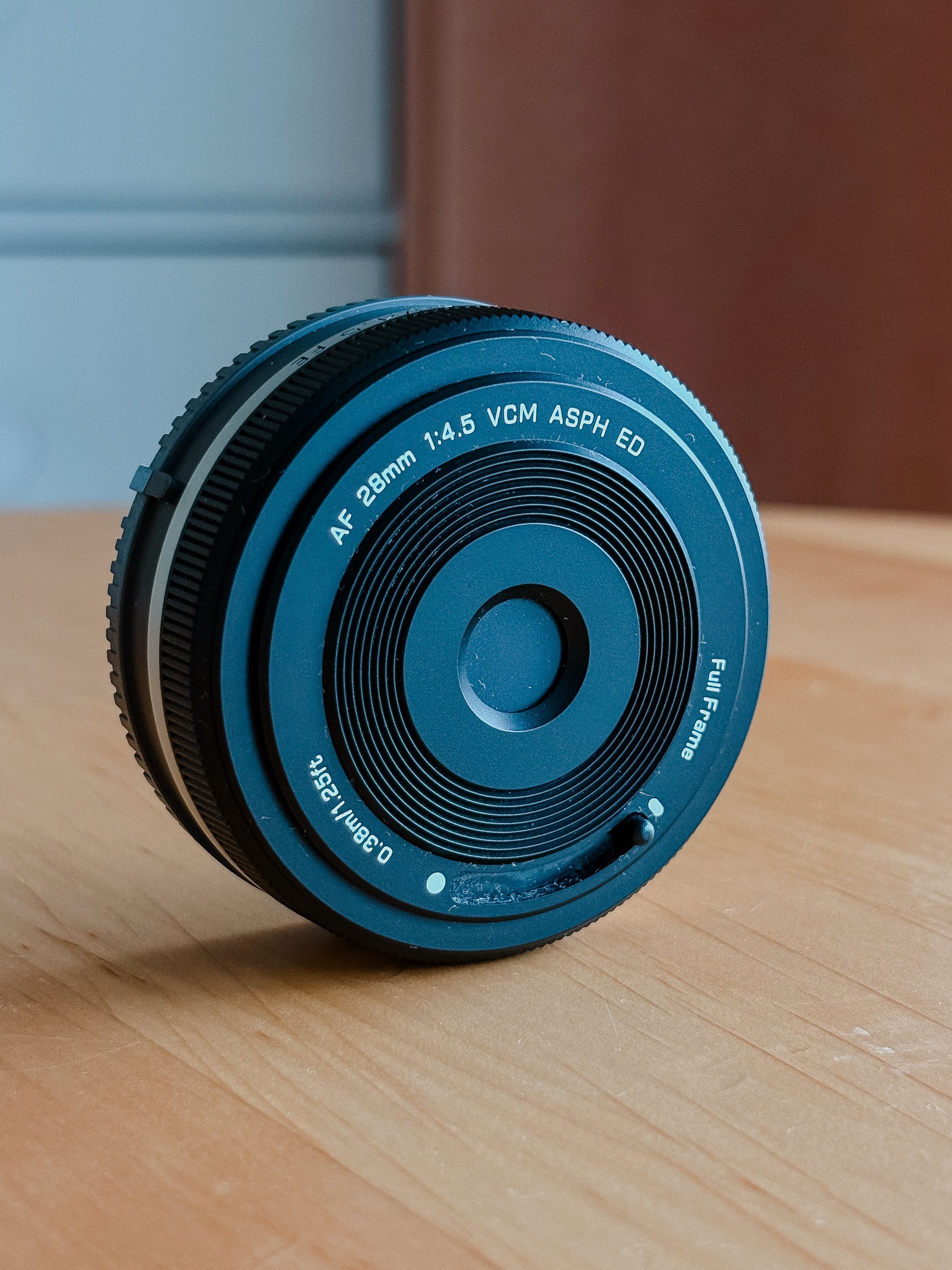 Viltrox 28mm f4.5 для Sony E