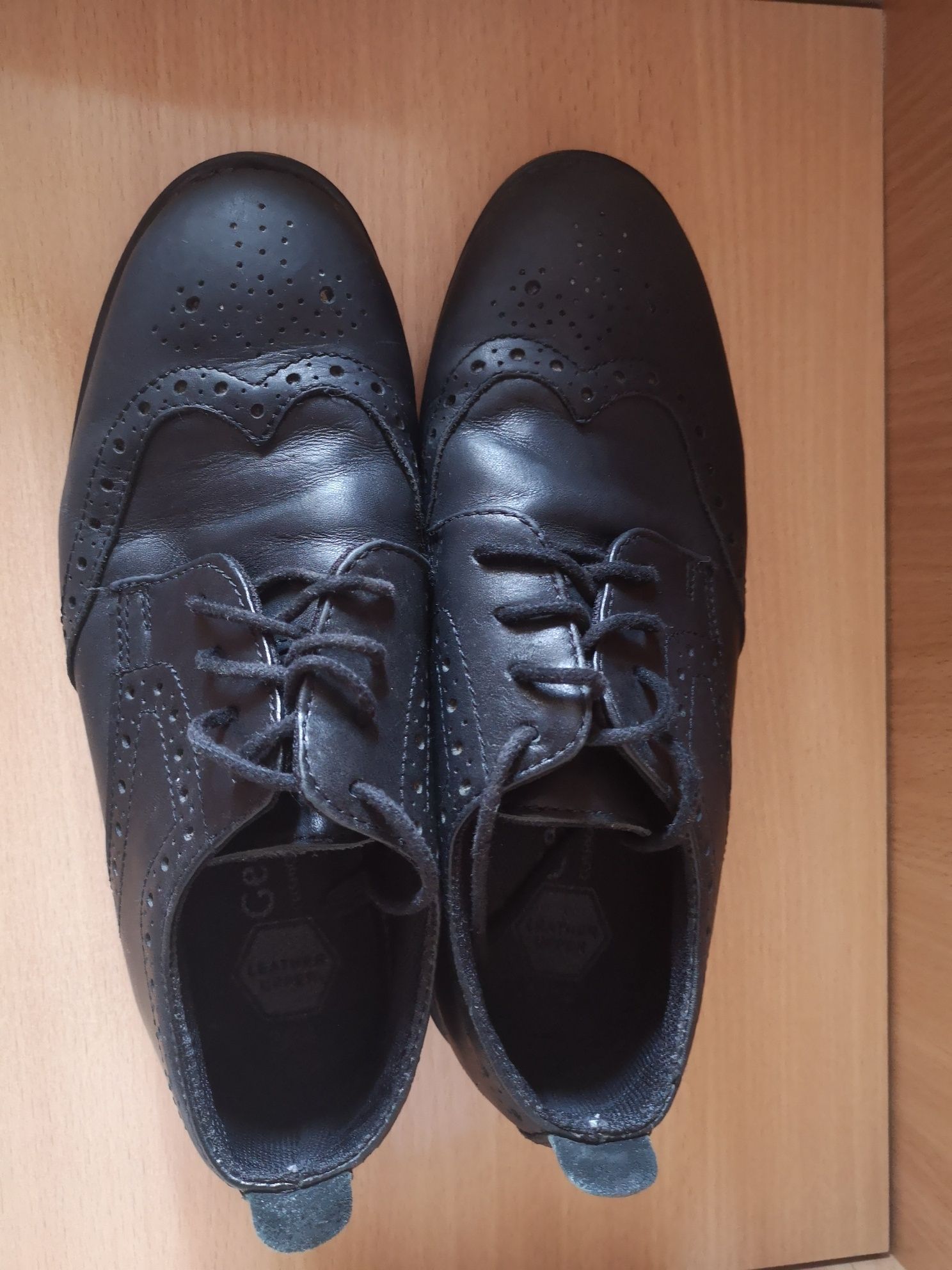 Школьные кожаные фирменные туфли George для мальчика 34-35р 23см