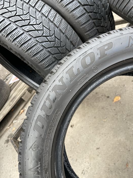 Шини 215/55/17 Dunlop WinterSport 5 зима 4шт 7мм