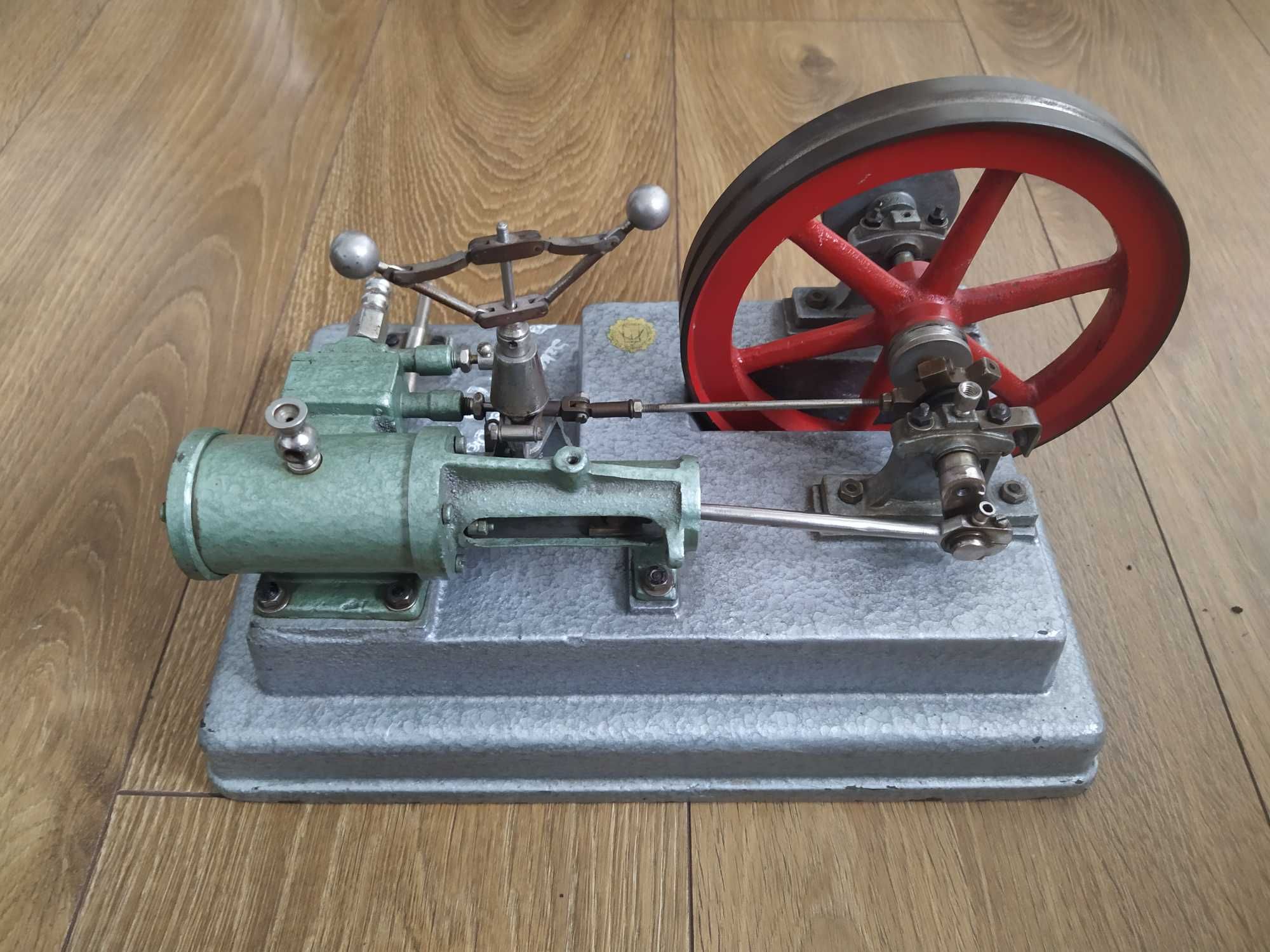 Maszyna parowa model