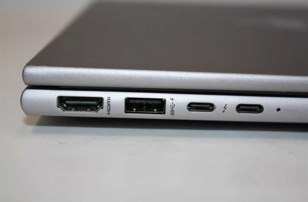 HP Firefly G10A (Ryzen 7640HS)