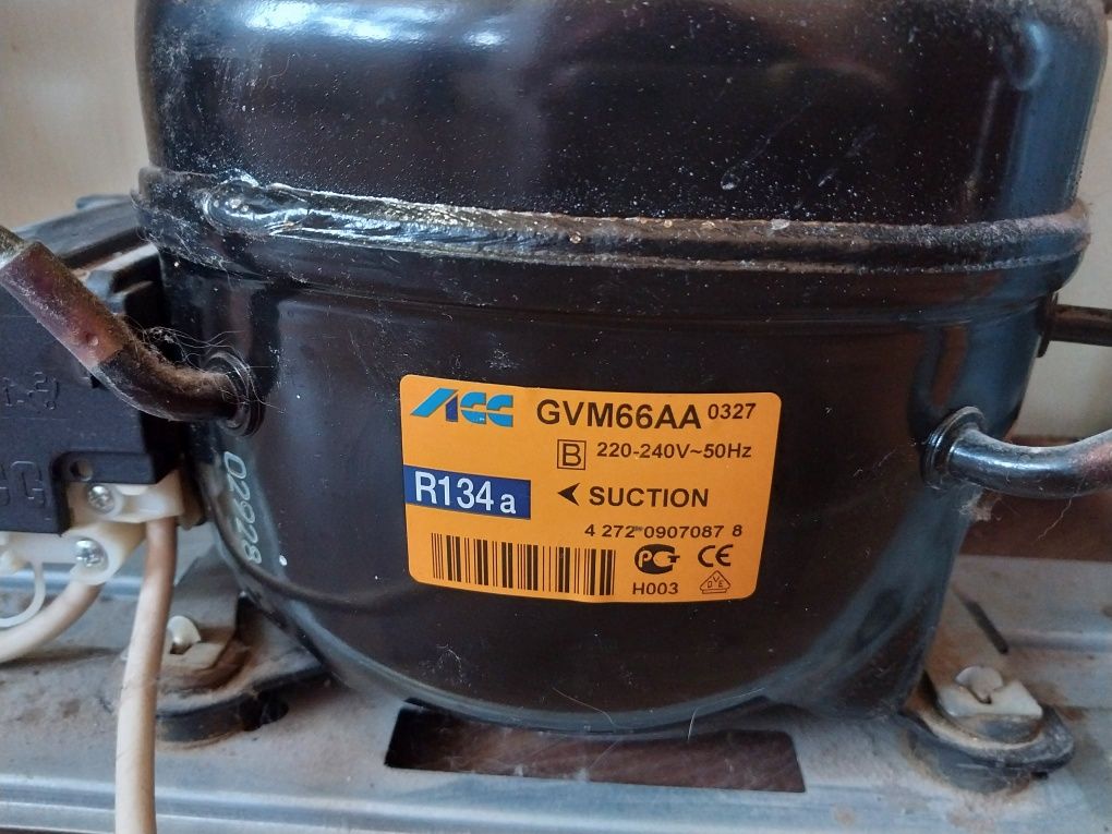 Продаю холодильник
