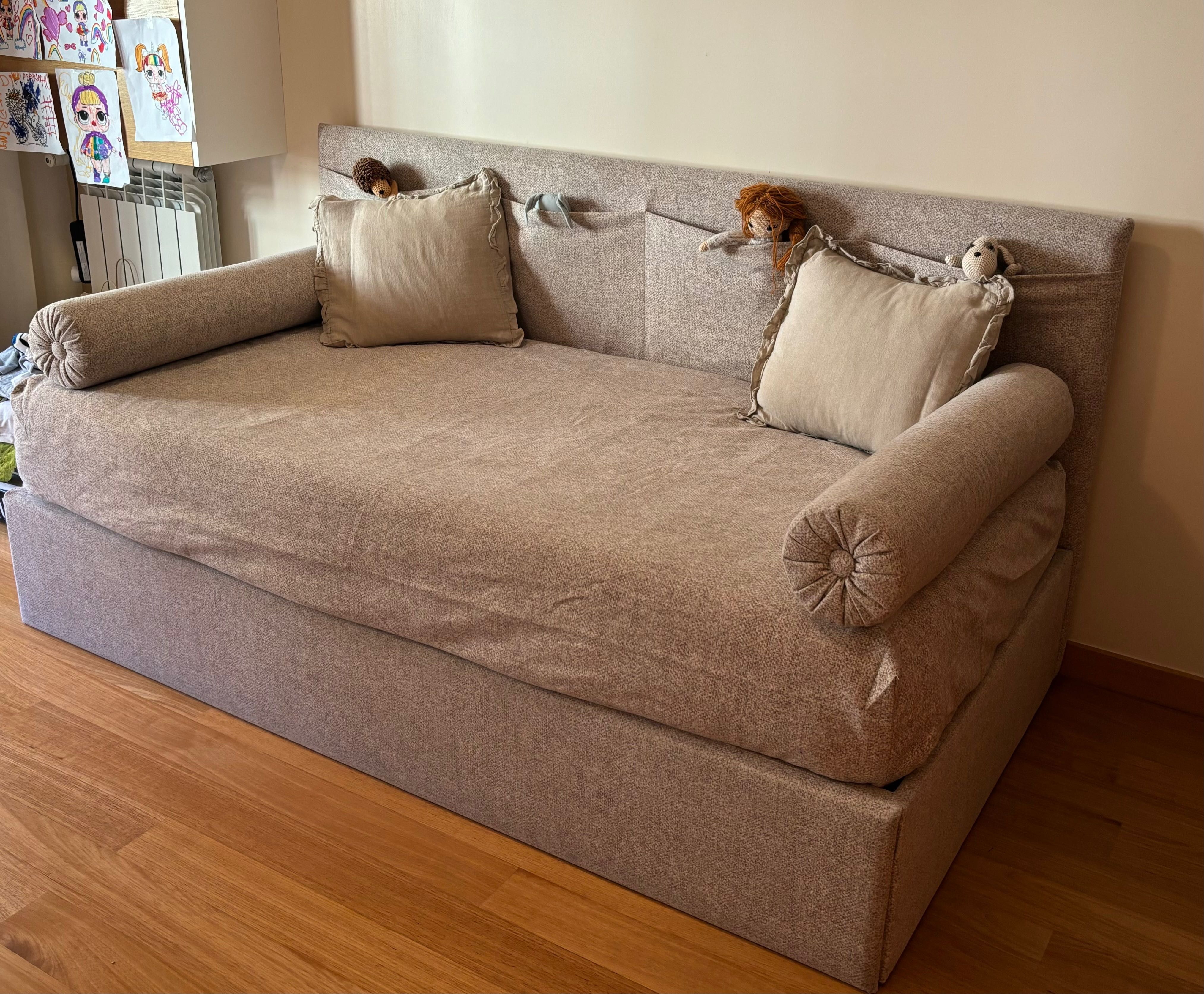 Cama dupla 2x90x190 em tecido lavável com efeito sofá