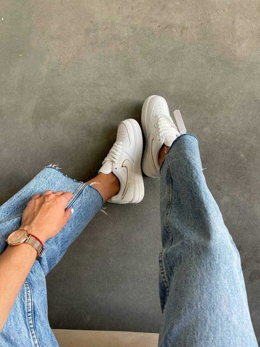 Кросівки Nike Air Force 1 07 Essential White/Gold premium