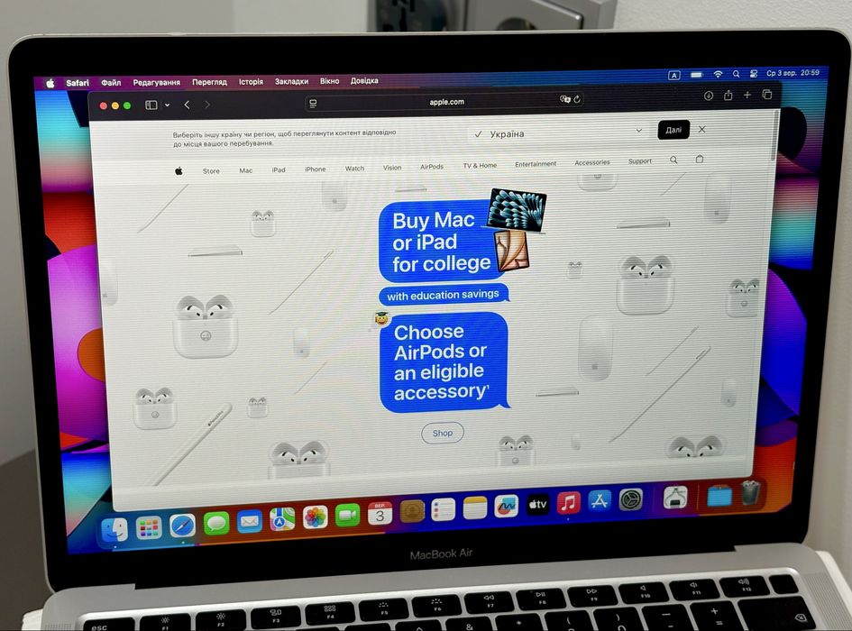 MacBook Air 2020 року в кольорі Silver