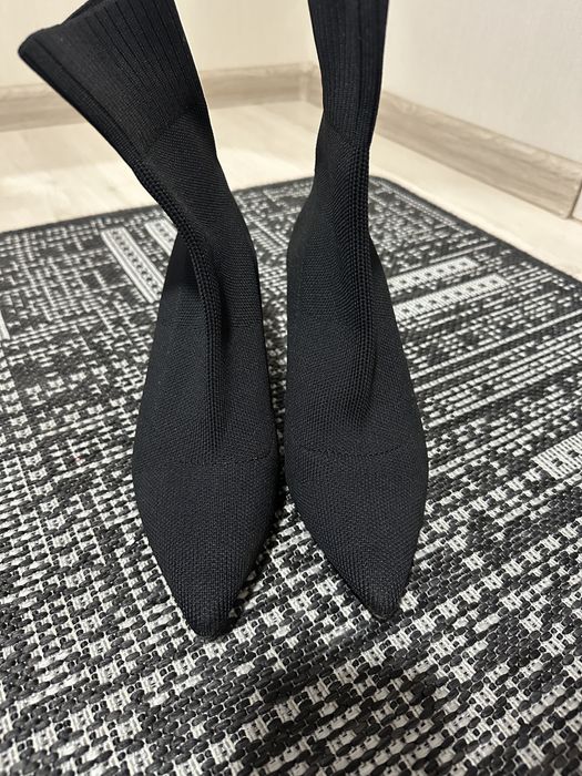 Святкові чоботи ботильйони 36