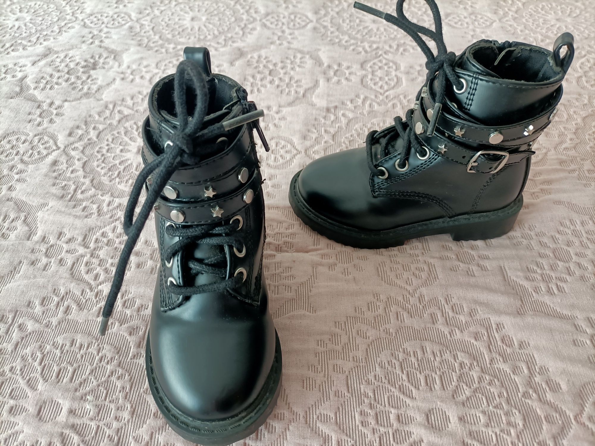 Botas n22 rigorosamente novas