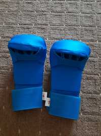Продам перчатки для карате