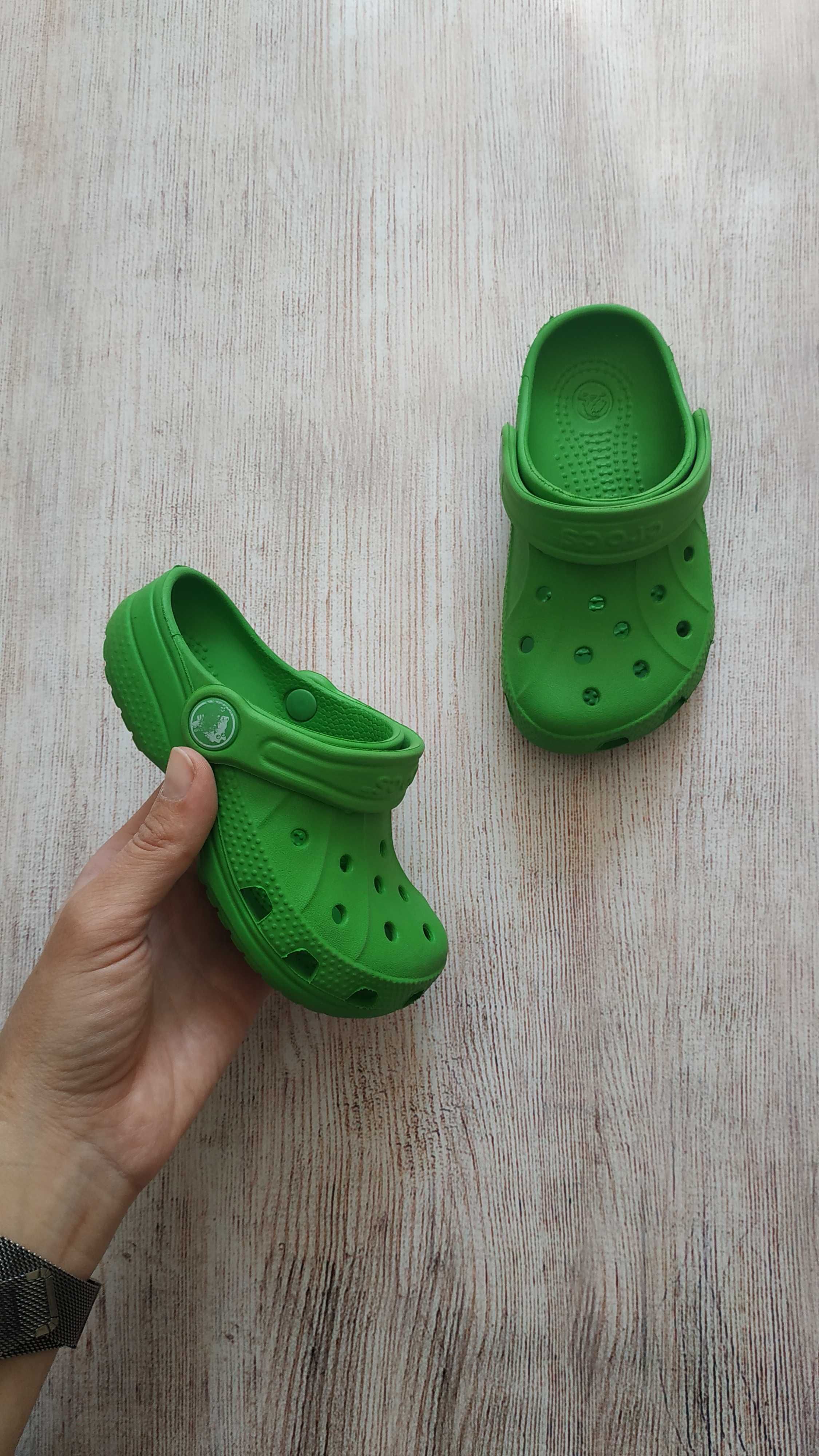 Crocs c 4 5 зелені салатові крокси кроксы 22 р