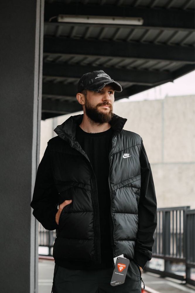 Жилетка Nike Storm-FIT Windrunner Primaloft-Field/ жилет найк на осінь