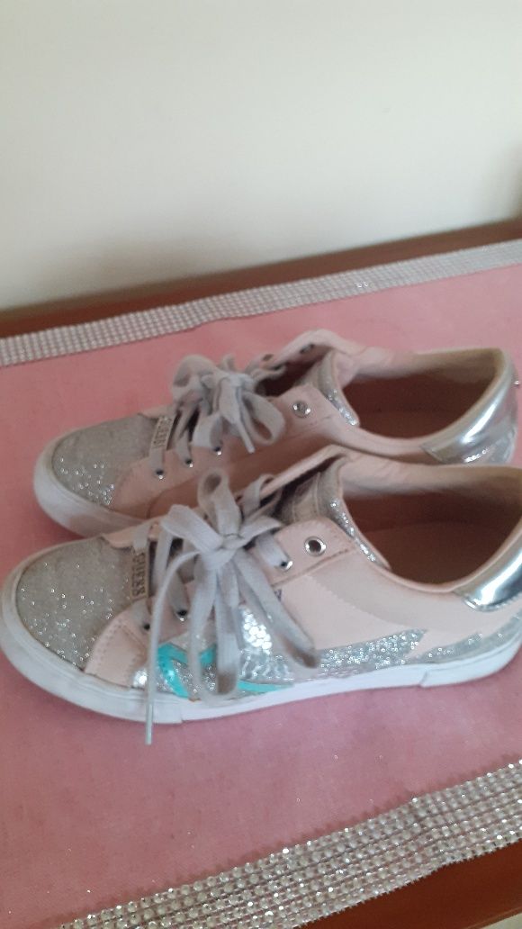 Buty trampki Guess 38. Dł.wkładki 25cm