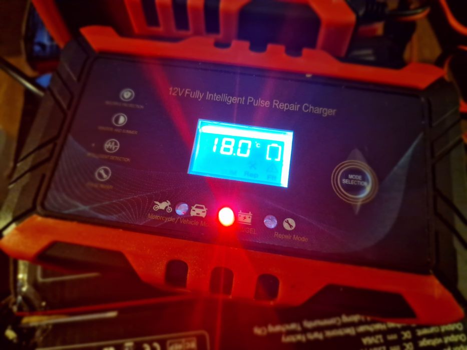 ЗАРЯДНИЙ ПРИСТРІЙ 12 В, 6А для акумулятора GEL AGM EFB | імпульсний