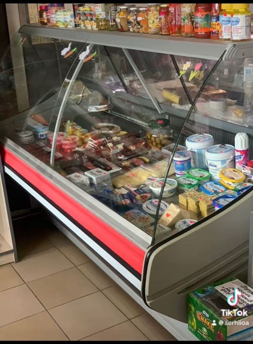 В продажі меблі.