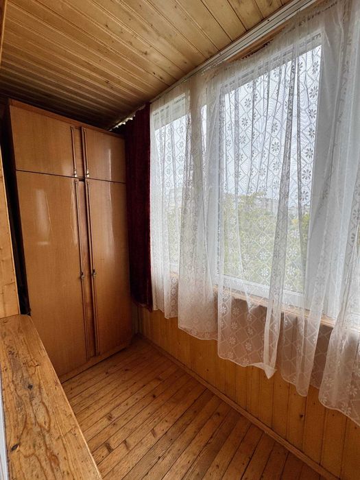 Продається затишна двокімнатна квартира по вул. Івана Павла ІІ.