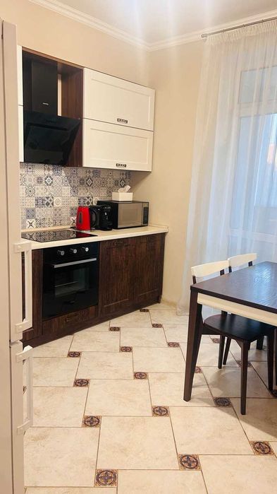 Сдам 1-ком квартиру 46м2 Таунхаус, закрытая территория Стоянка. Хозяин