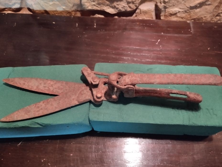 Tesoura muito antiga