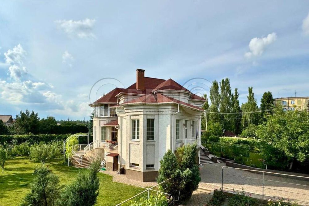 Продаж будинку, 420 кв.м., район «Світанок»