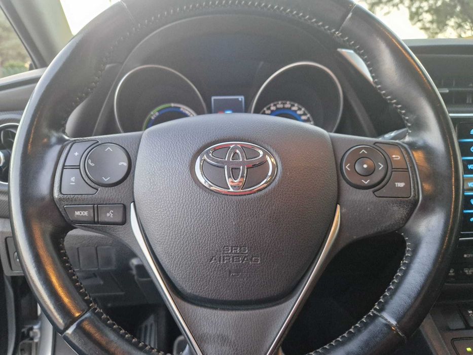 Toyota Auris Híbrido NACIONAL
