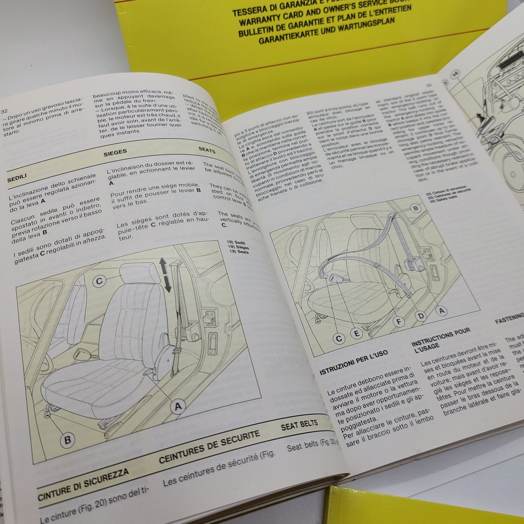 Catálogo e manual de instruções Ferrari