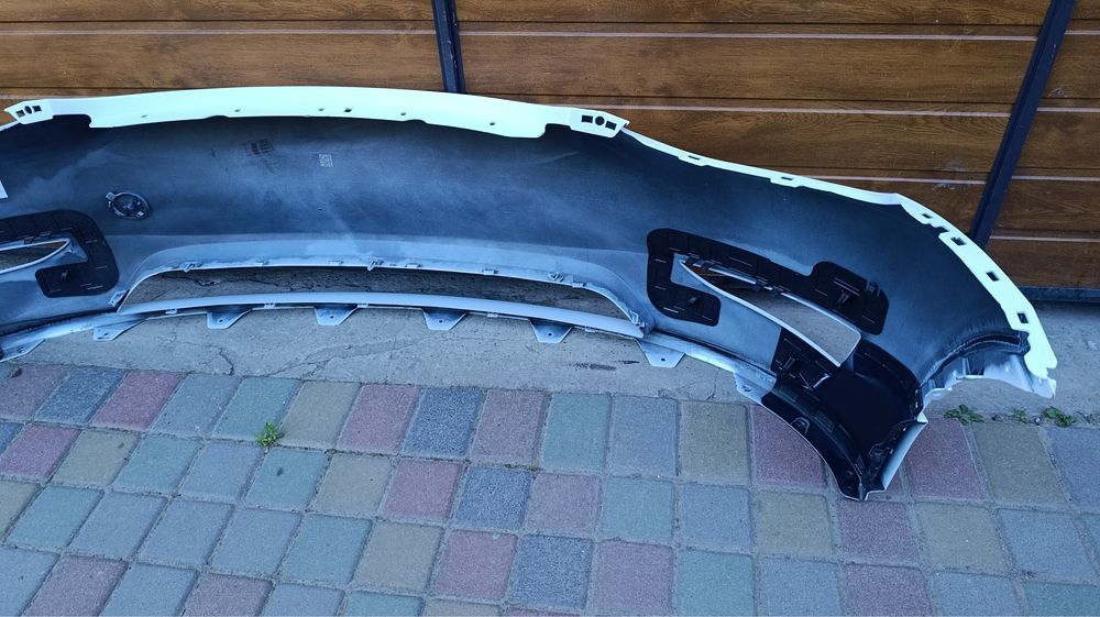 Бампер передній tesla model y 23- ev50402