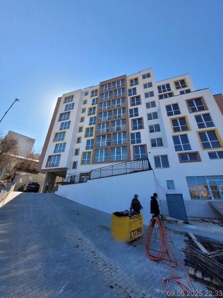 Продаж 1 кімнатної квартири по вулиці Очеретяна (50м2)