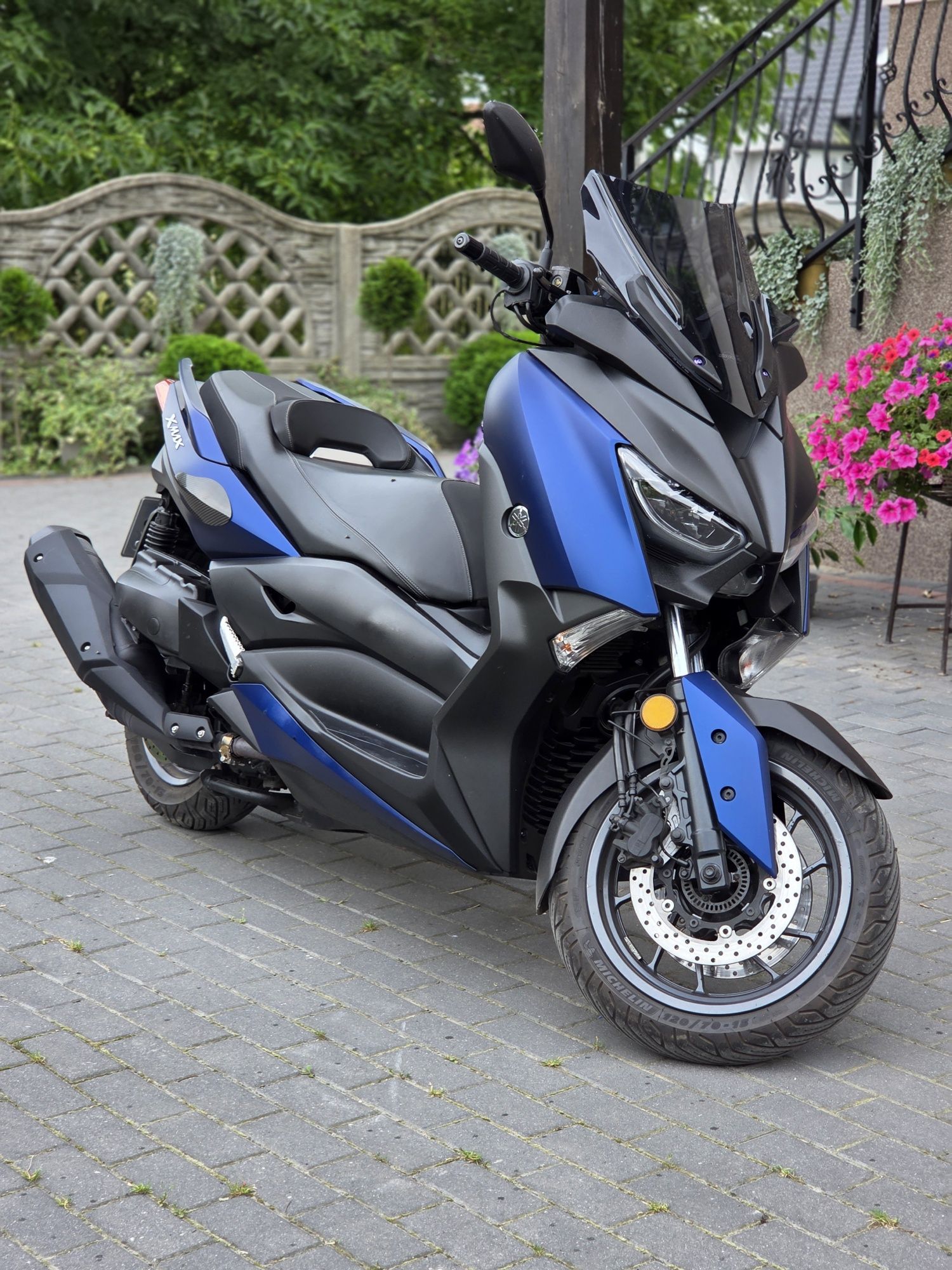 Yamaha XMAX 400 Tech-Max, niebieska, stan idealny, okazja