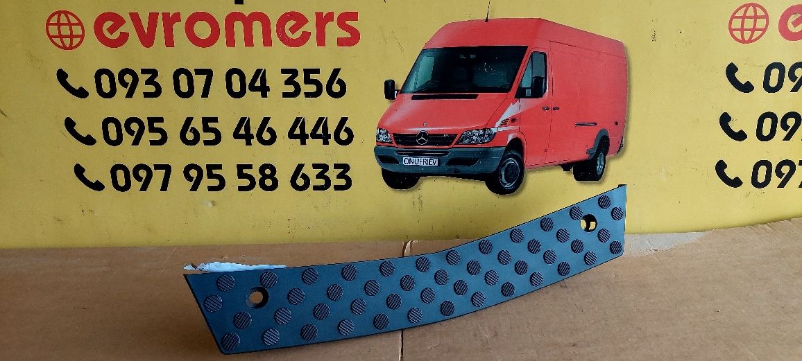 Передня накладка на бампер mercedes sprinter w906 2014 2018 рестайлінг