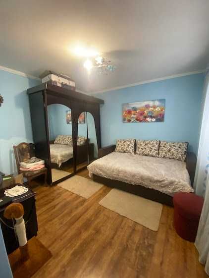 продається будинок с Керстенці (40 км від Чернівців)