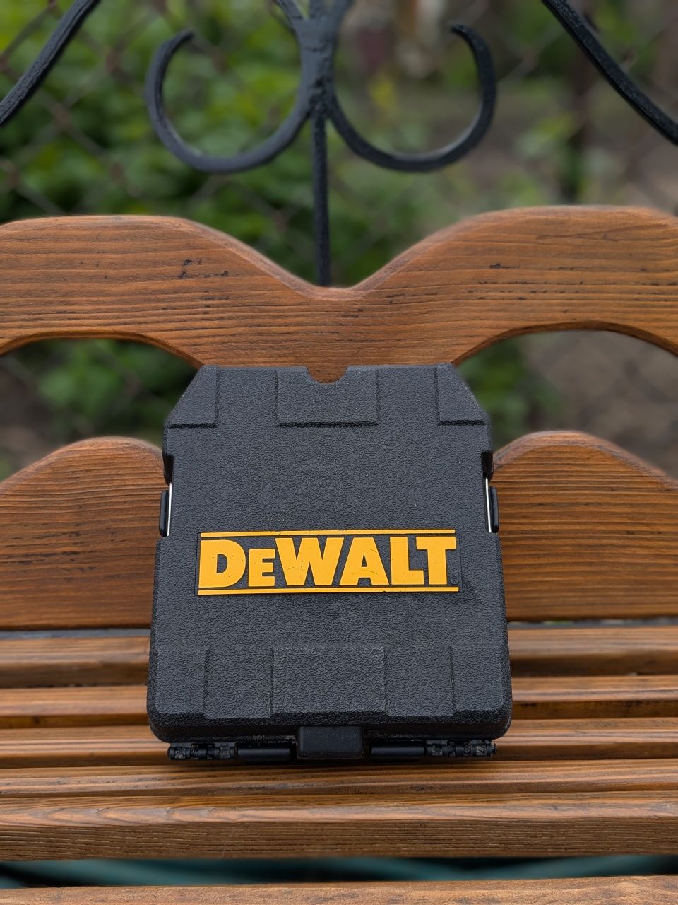 Продам лазерний нівелір DeWalt dw089 з Англії