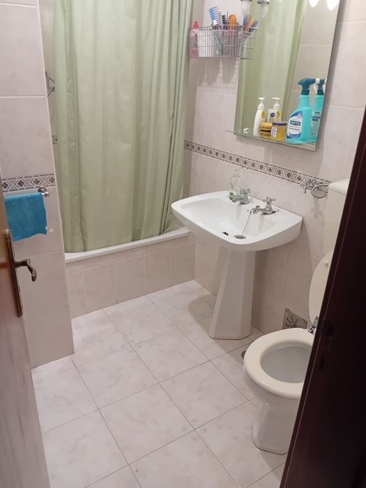 Quarto para arrendar