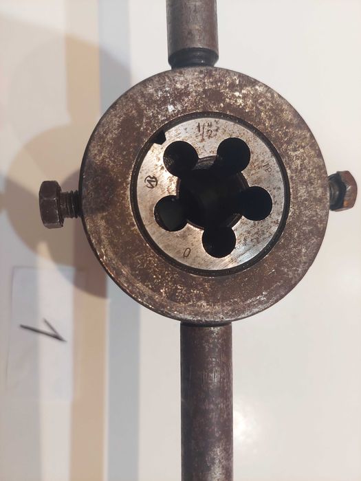 Клупп плашки для нарезки резьбы