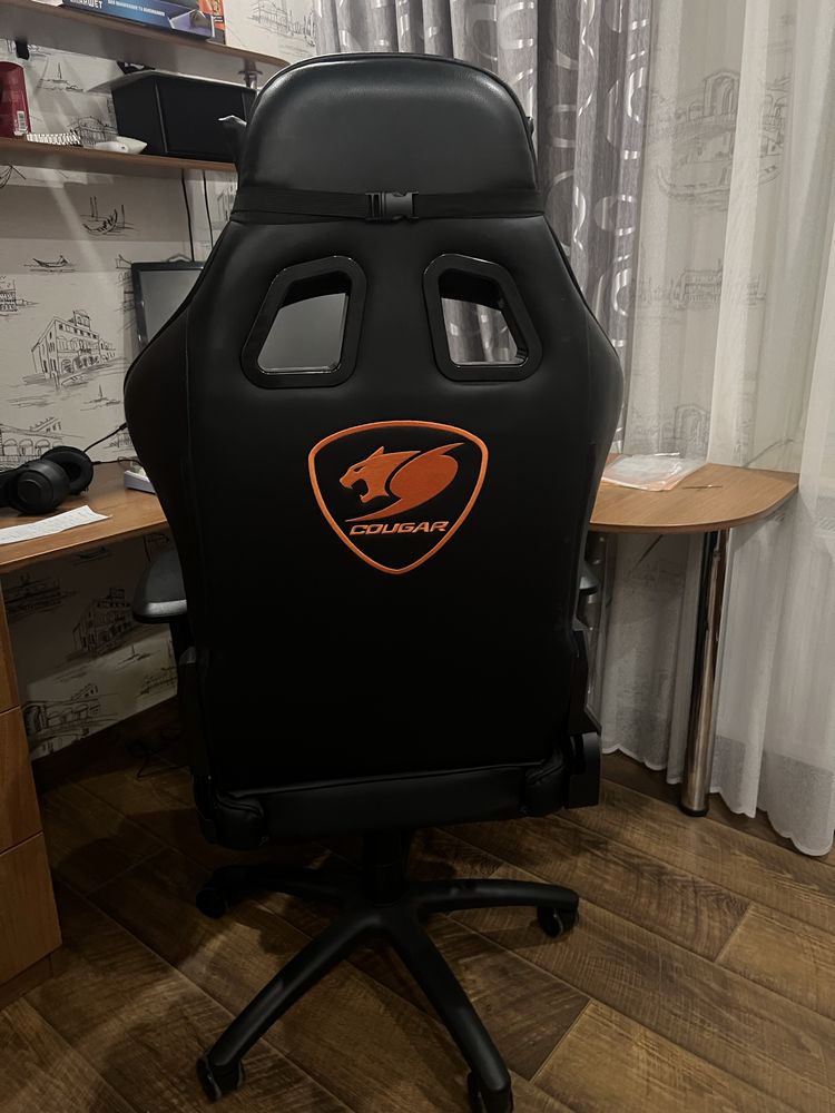 Продам срочно кресло игровое