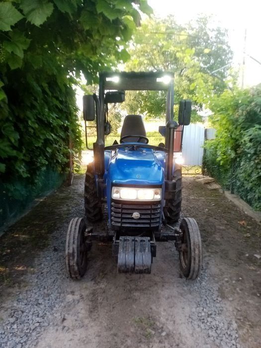 Продам трактор з навісним в хорошому стані