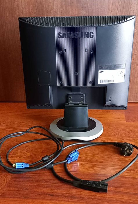 Monitor Samsung SyncMaster 713N S