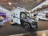 Laika KOSMO L 105 Półintegra 599 cm  599 cm / Automat / Zimowy / 4 osobowy / Duży salon