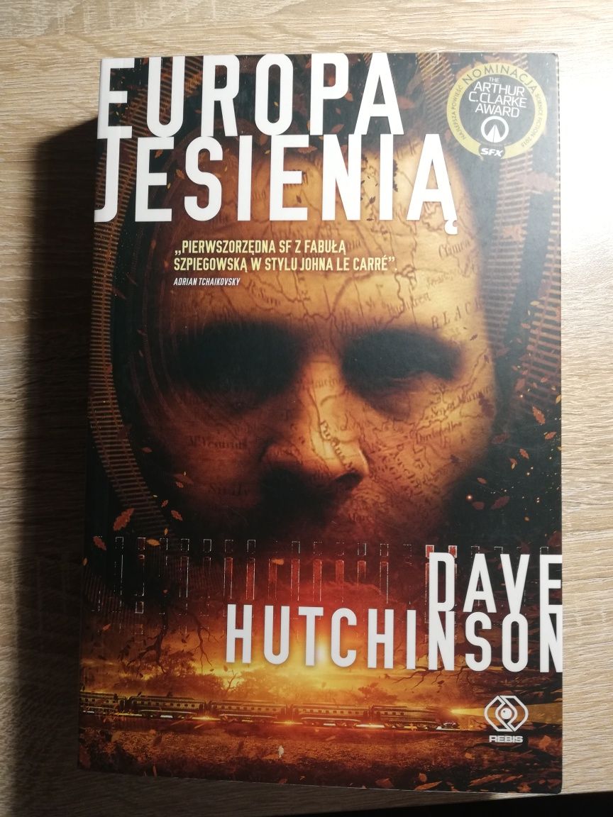 Europa Jesienią - Dave Hutchinson