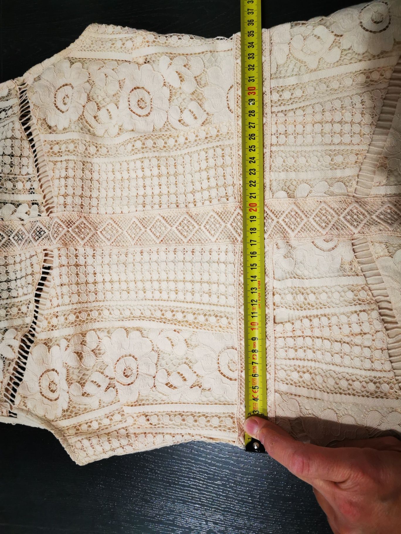 Kremowa sukienka dopasowana midi Reserved rozmiar 36 S