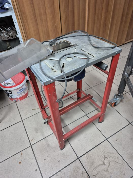 Pilarka Celma 1100W ze stolikiem