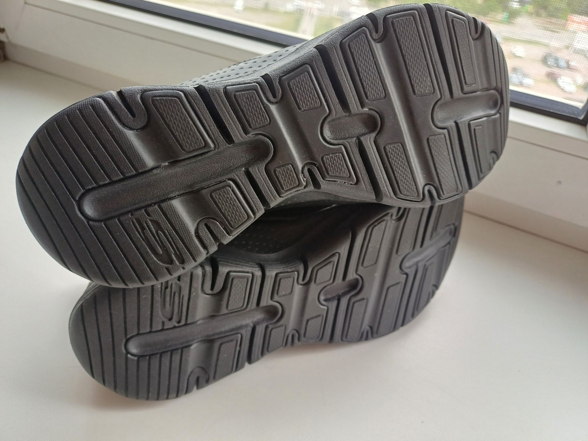 Кросівки Skechers Arch Fit - Citi Drive 149146 BBK р-ри 36, 36.5, 37