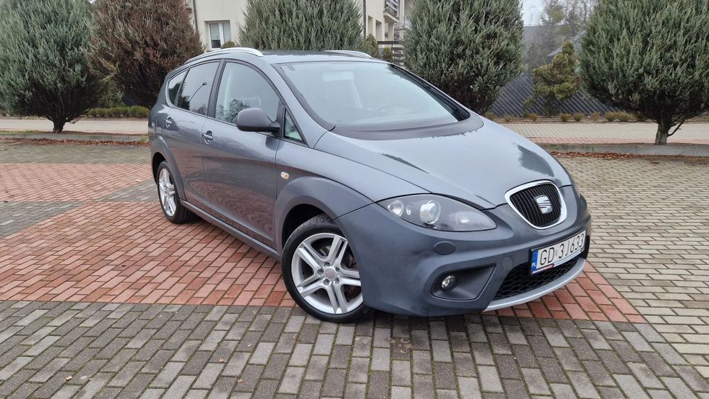 Seat Altea XL 1.6 TDI, Freetrack, Navi, Xenon, DVD, Klimatronic, Parktronic, Alu 17