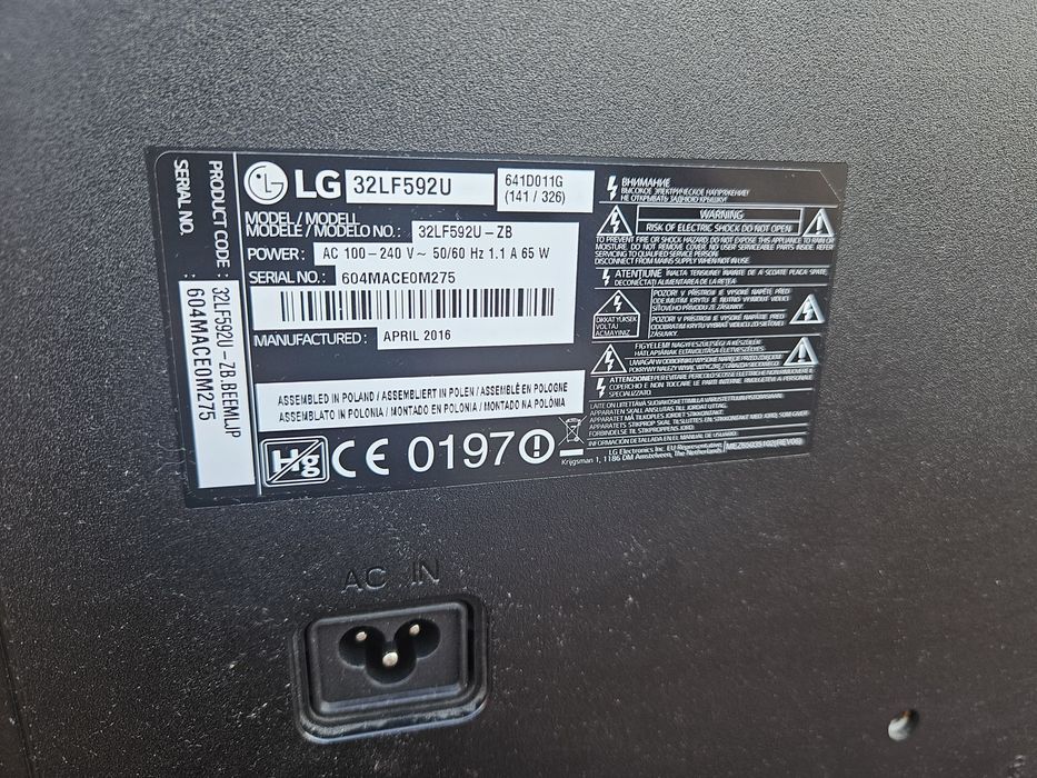 Telewizor LG 32LF 592U zbitek