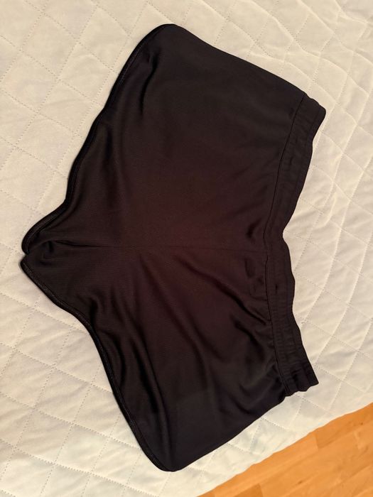 Krótkie spodenki sportowe UNDER ARMOUR