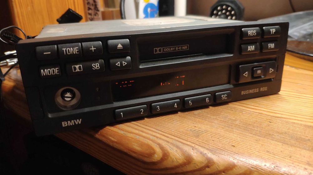 RADIO BMW Mercedes Bluetooth Pixele Line Out gałki naprawy E36 E34 E46