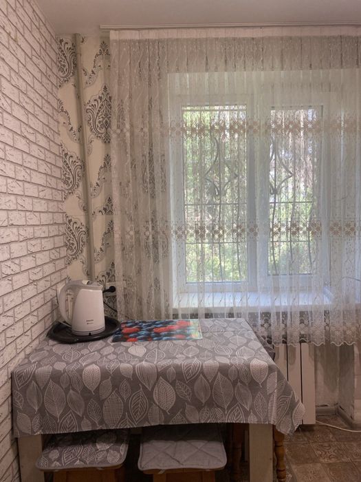 Сдаю в аренду по добово 2-кімнатну квартиру