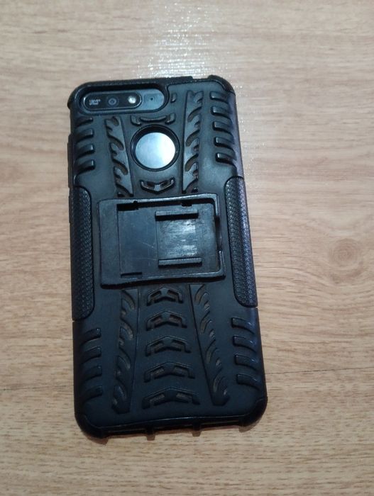 Смартфон HUAWEI Y6 2018р або 2019р