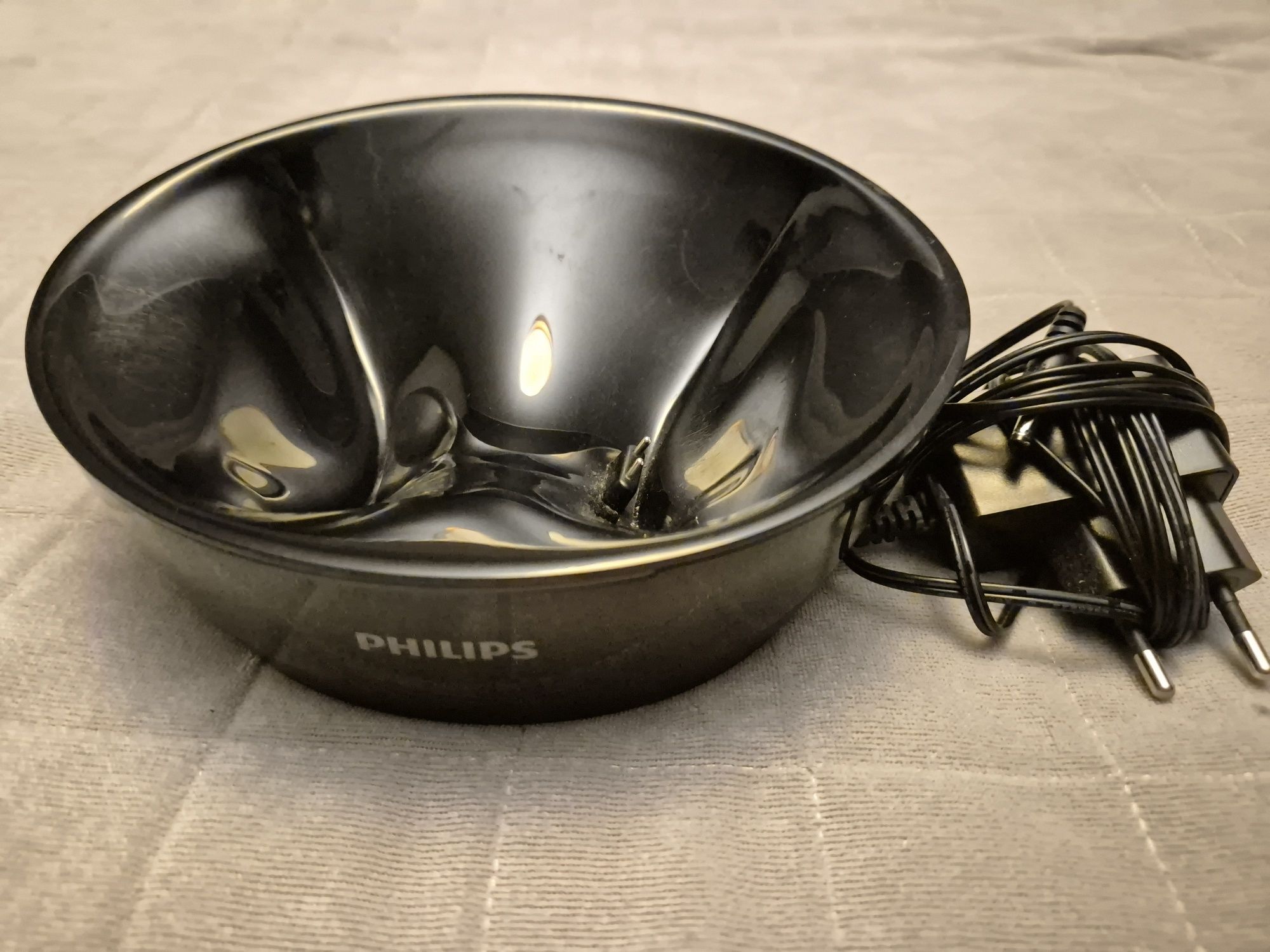 Stacja dokująca słuchawki Philips SHD8800/12  ładowarka