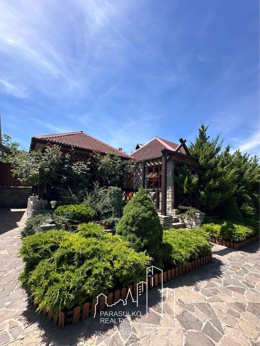 Продам дачні будинки біля річки