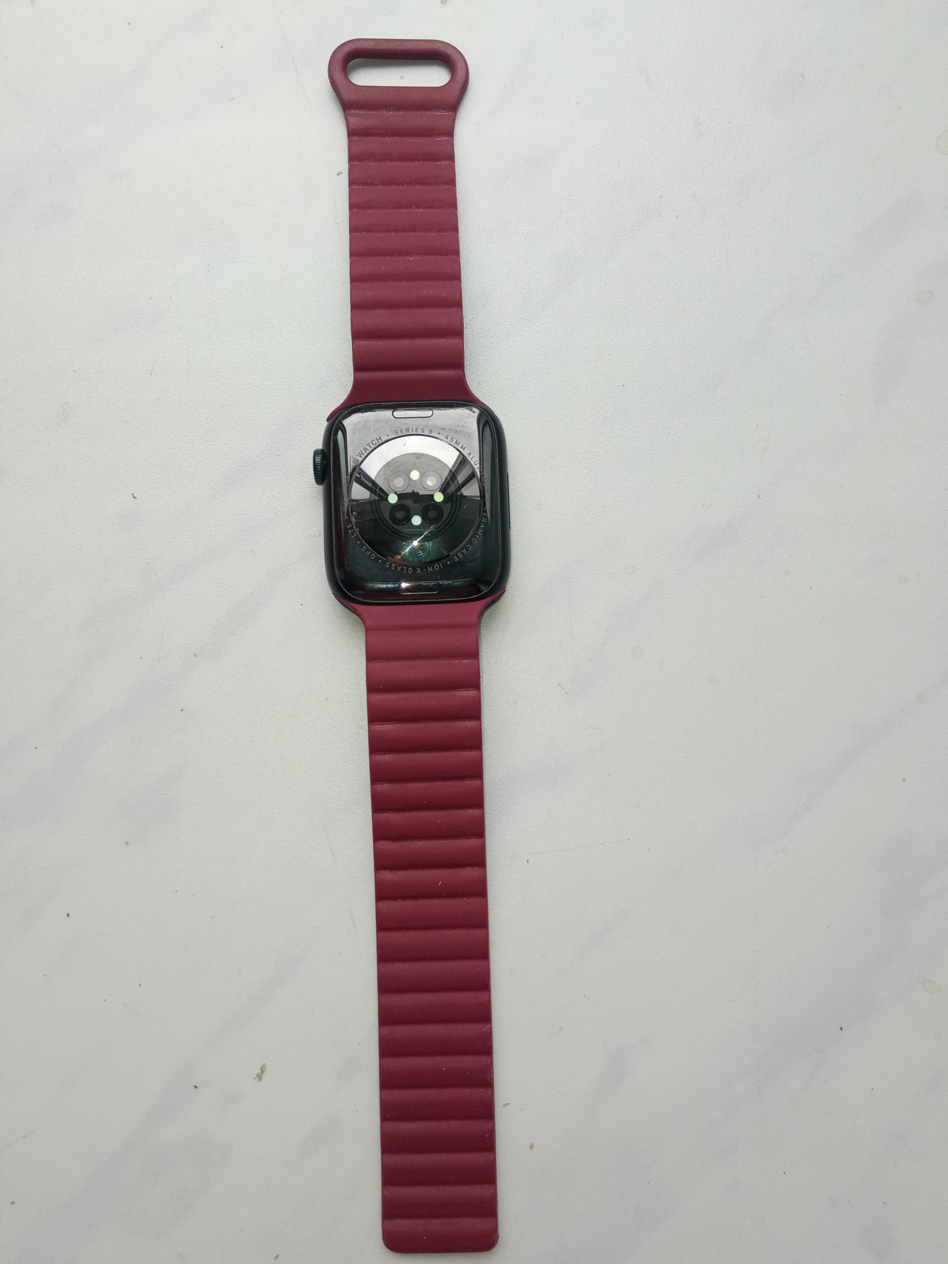 Смарт годинник Apple Watch 8, заблокований на iCloud
