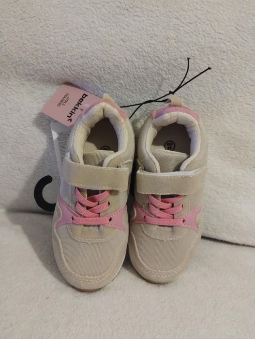 Nowe adidasy na rzepy 25