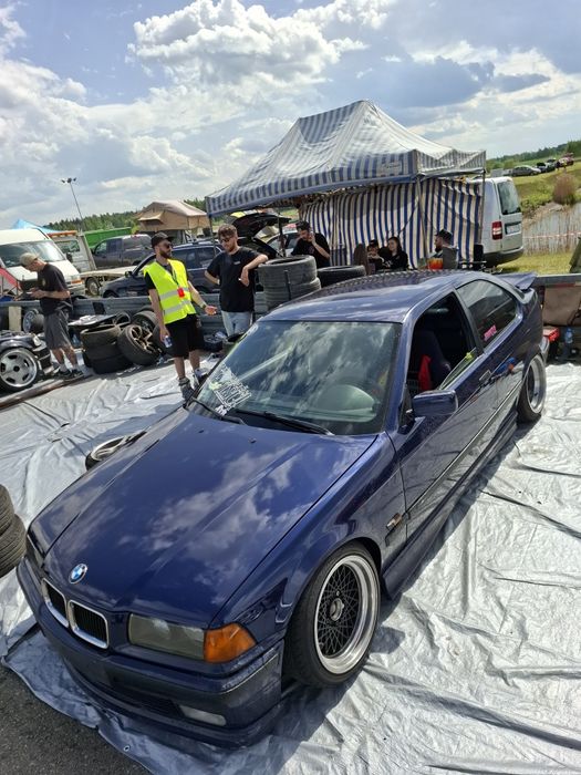 Felgi mesh r16 8j 5x120